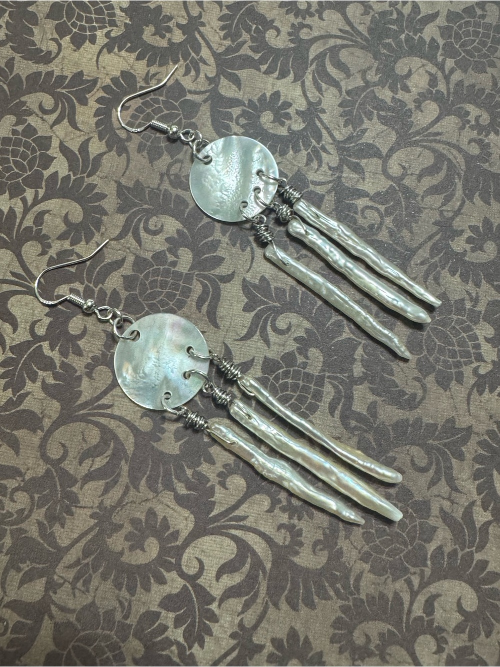 PEARL AND MOTHER OF PEARL EARRINGS - Picture 2 of 7
